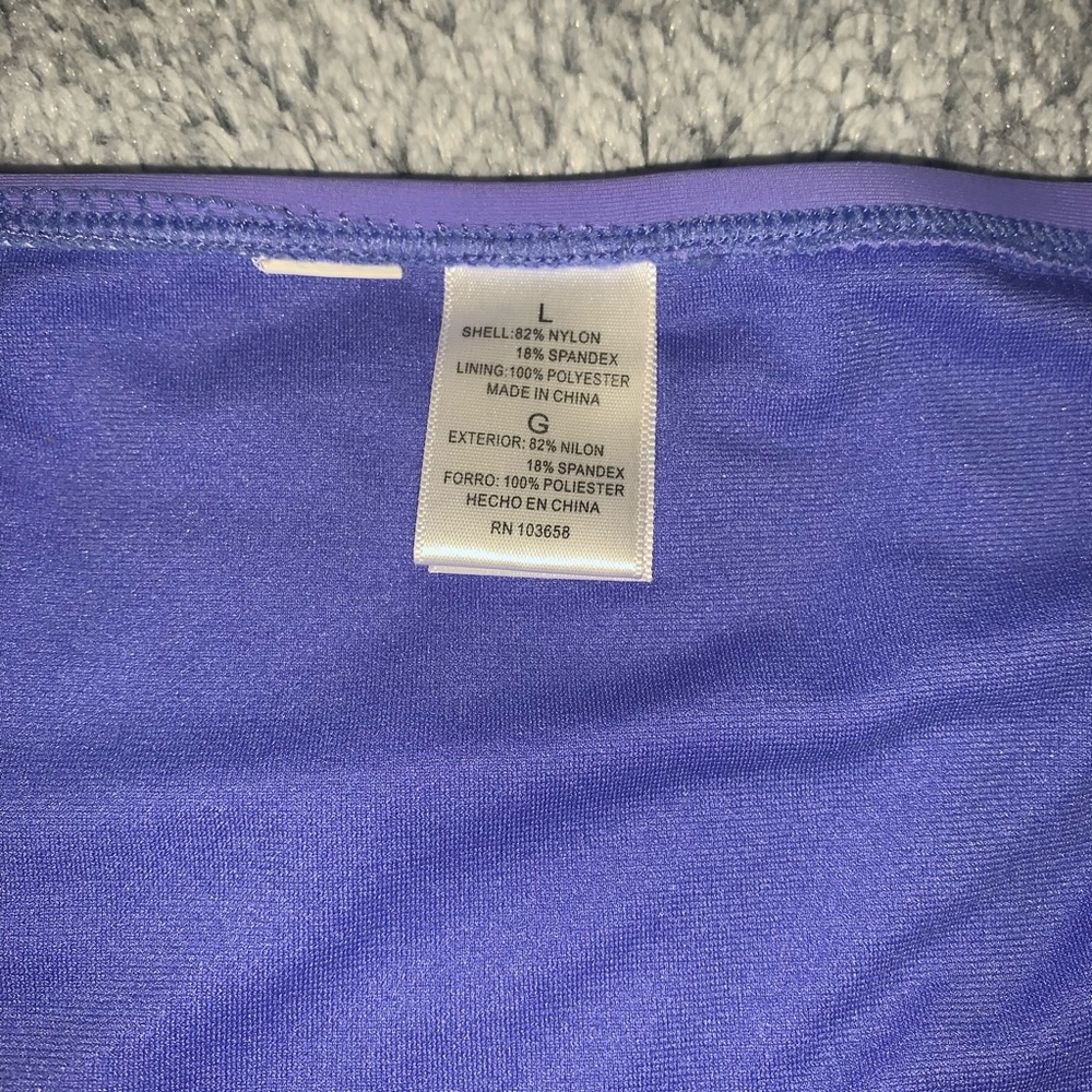 Swimsuit - Picture 6 of 7